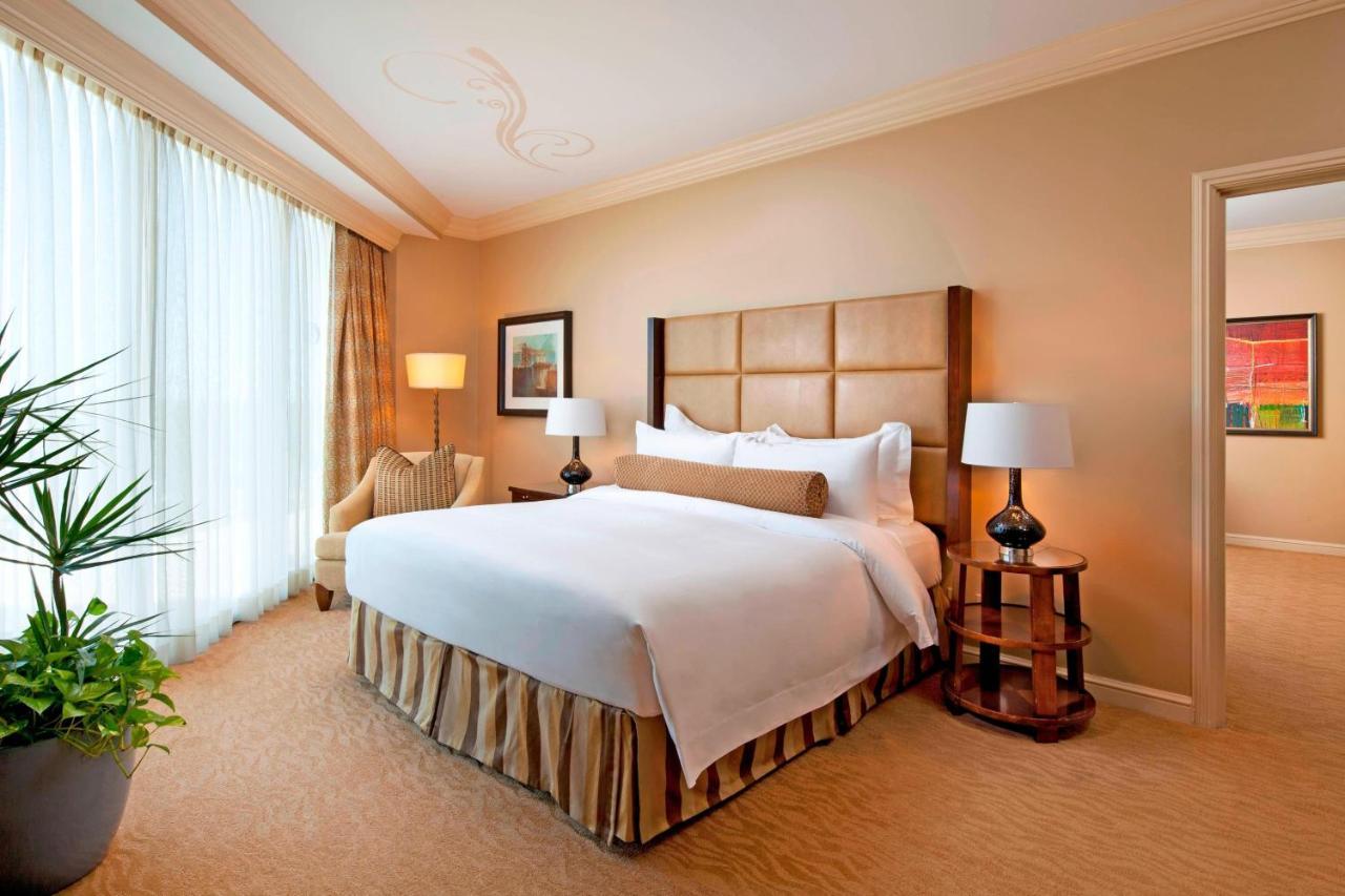 Отель The St. Regis Хьюстон Экстерьер фото